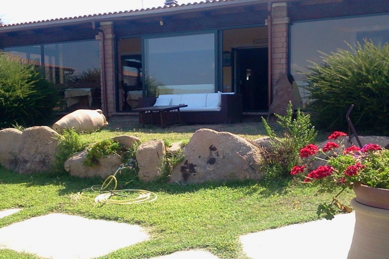 Hotel Borgo Di Campagna Loiri Porto San Paolo Exterior foto